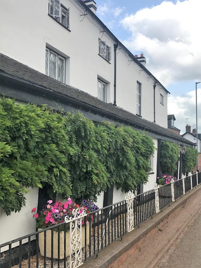 Eagle House Bed & Breakfast Eccleshall Exterior photo
